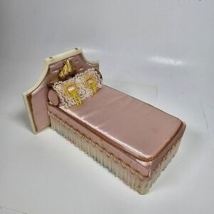 Redbox Petite Princess Like Little Princess Bed in Pink 300 Vintage